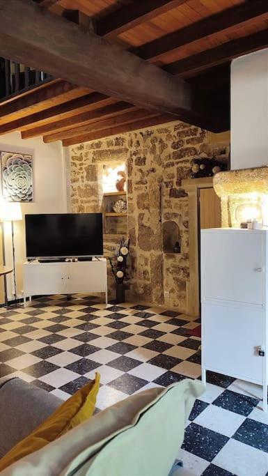 Entre Uzes Et Le Pont-Du-Gard Le Logis D'Autrefois Διαμέρισμα Castillon-du-Gard Εξωτερικό φωτογραφία