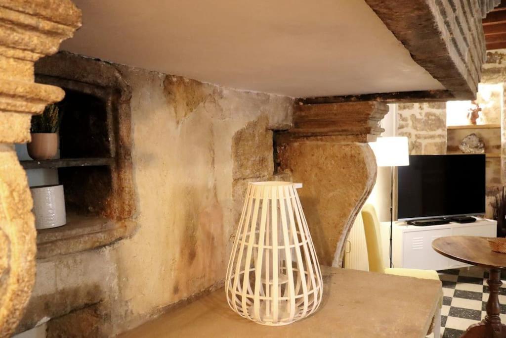 Entre Uzes Et Le Pont-Du-Gard Le Logis D'Autrefois Διαμέρισμα Castillon-du-Gard Εξωτερικό φωτογραφία