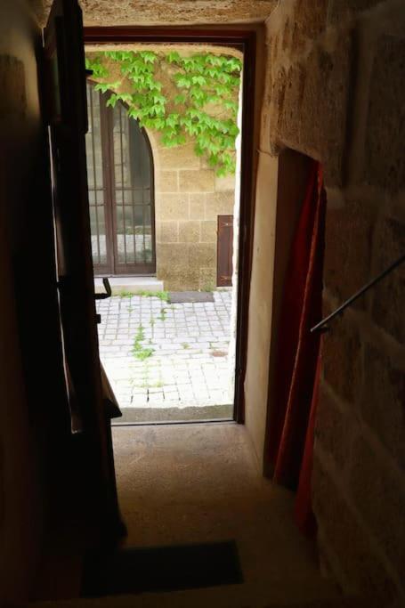 Entre Uzes Et Le Pont-Du-Gard Le Logis D'Autrefois Διαμέρισμα Castillon-du-Gard Εξωτερικό φωτογραφία